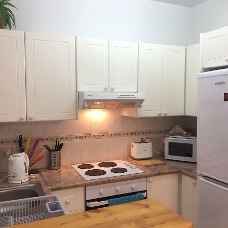 Limnaria Gardens - Modern 1 Bed, Walk To Beach & Shops Paphos Exteriér fotografie